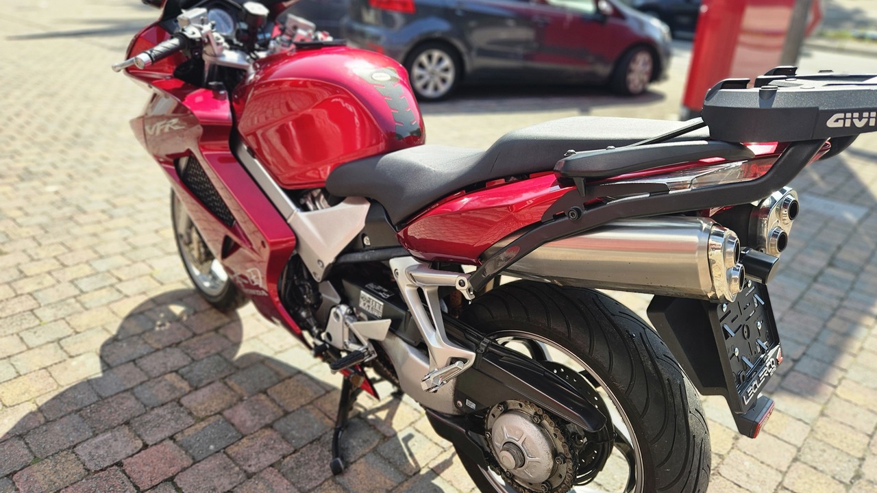 HONDA VFR 800