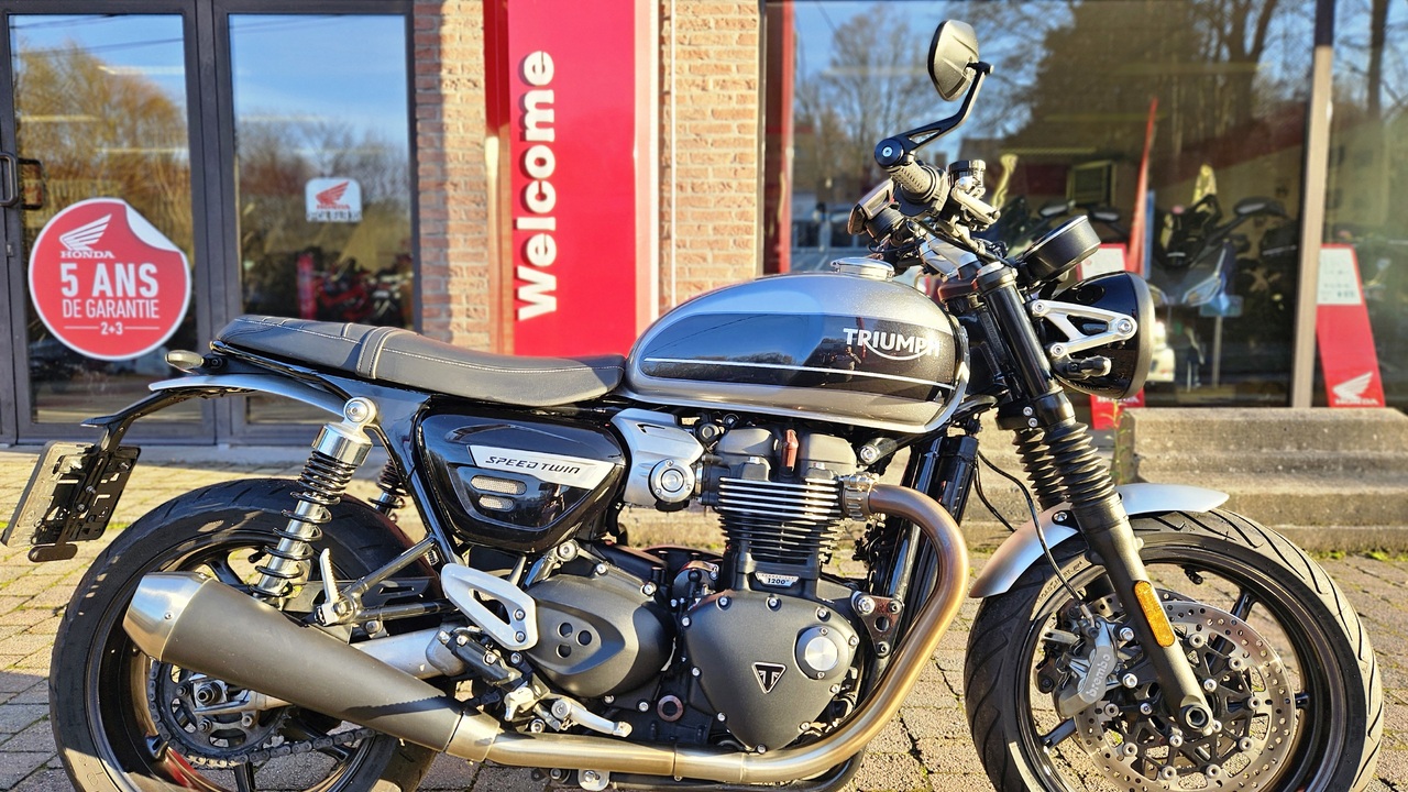 Triumph SPEED TWIN 1200