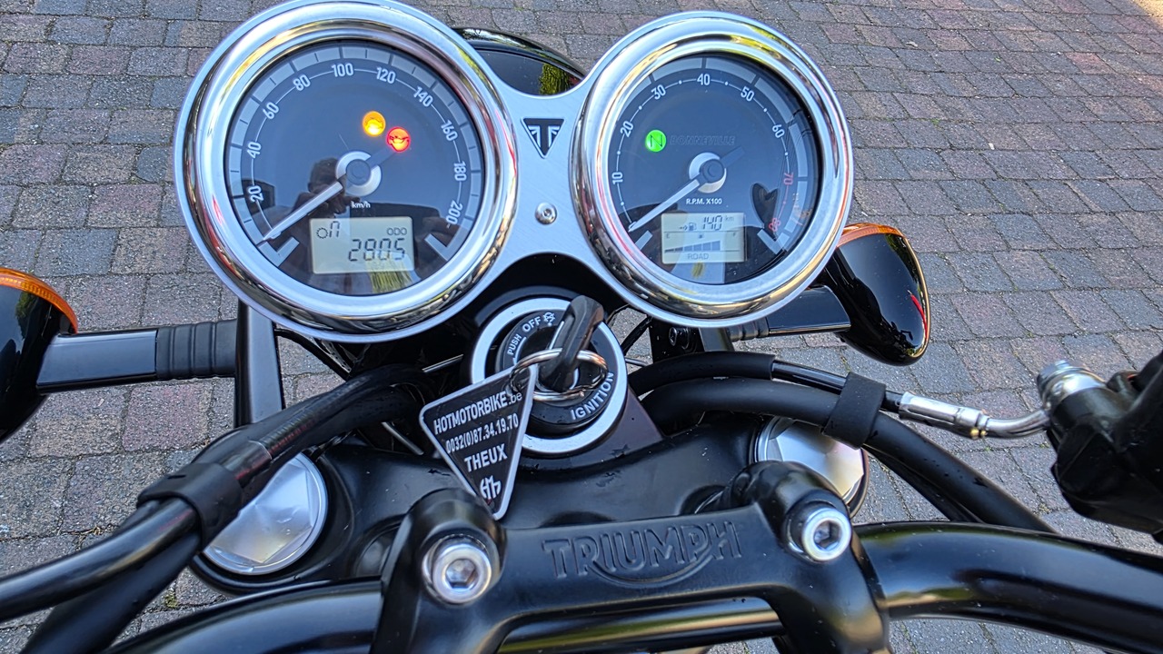 Triumph Bonneville T 120 Black