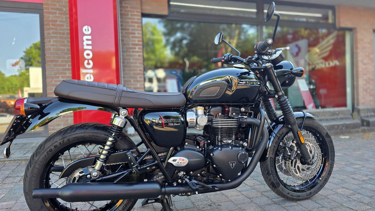 Triumph Bonneville T 120 Black