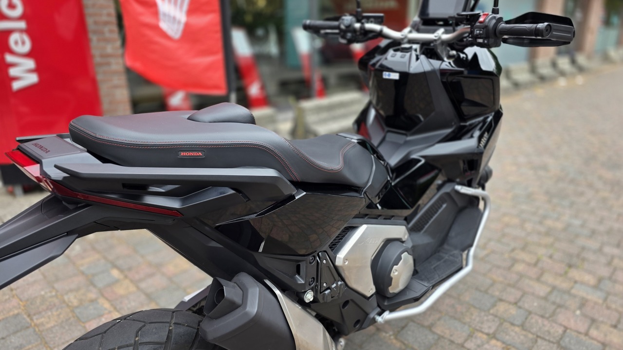 HONDA X-ADV 750