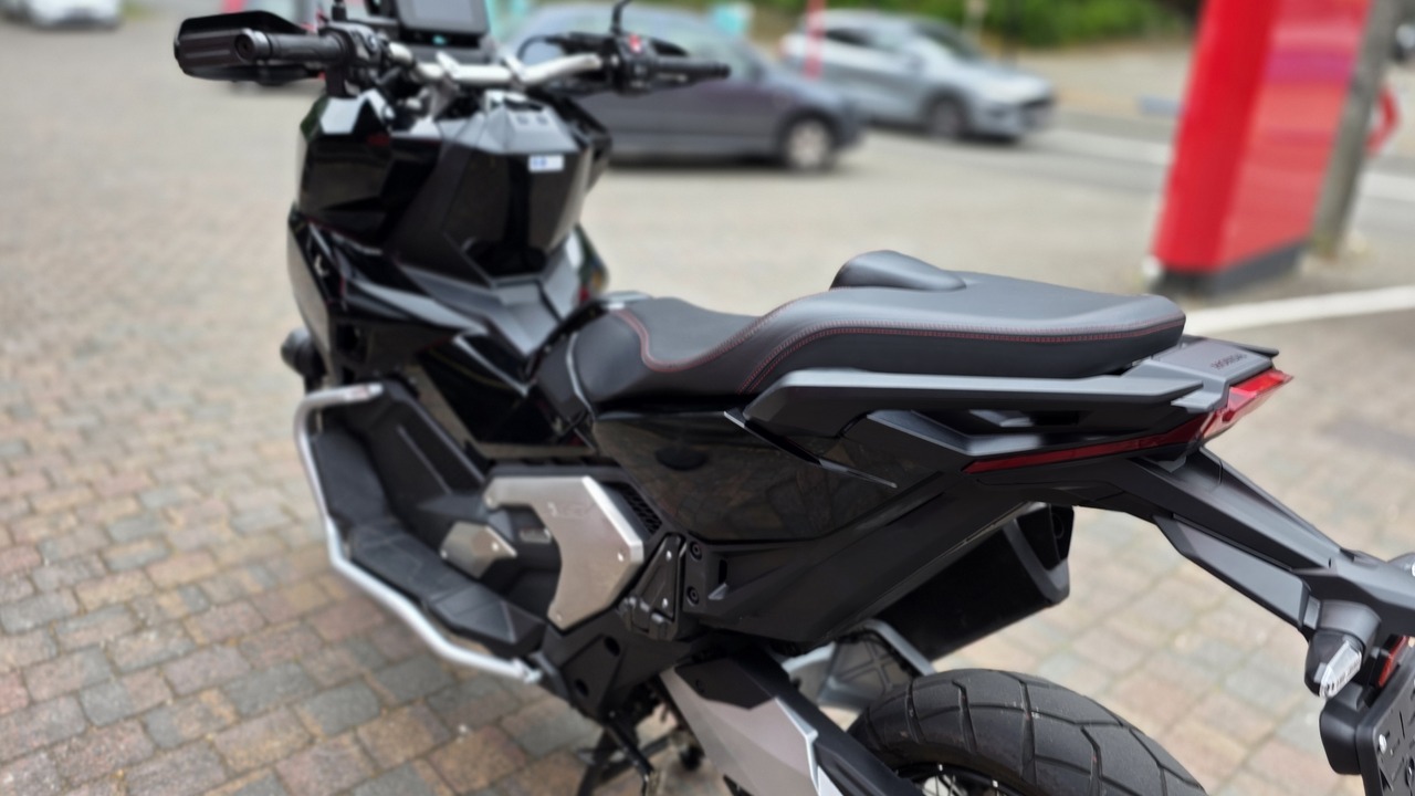 HONDA X-ADV 750