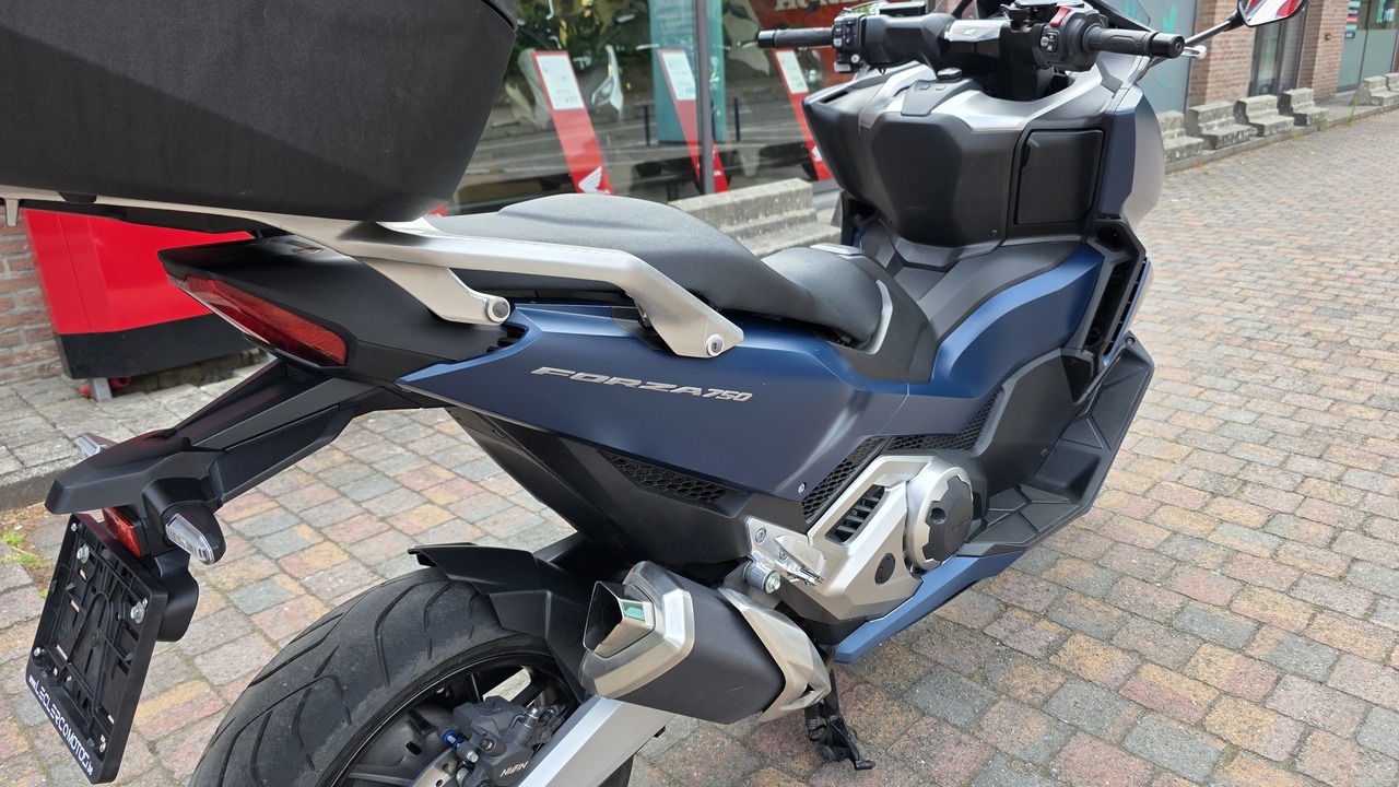 Honda FORZA 750
