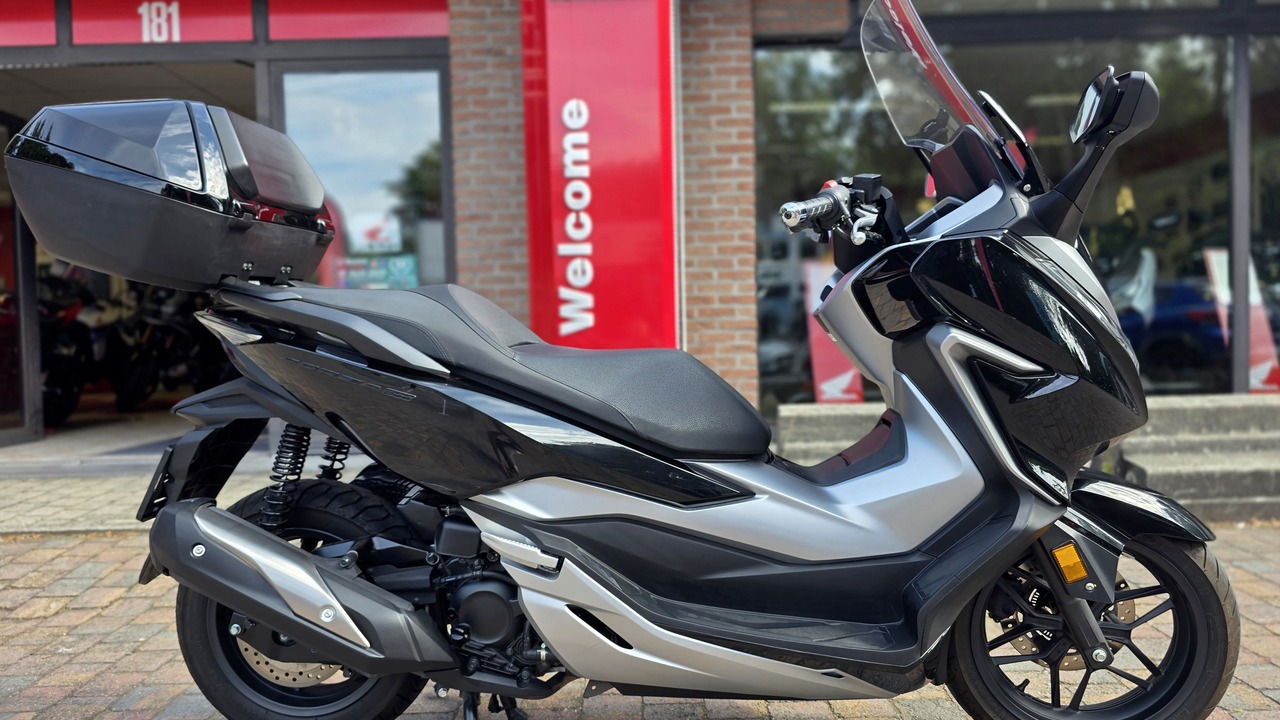 Honda FORZA 300