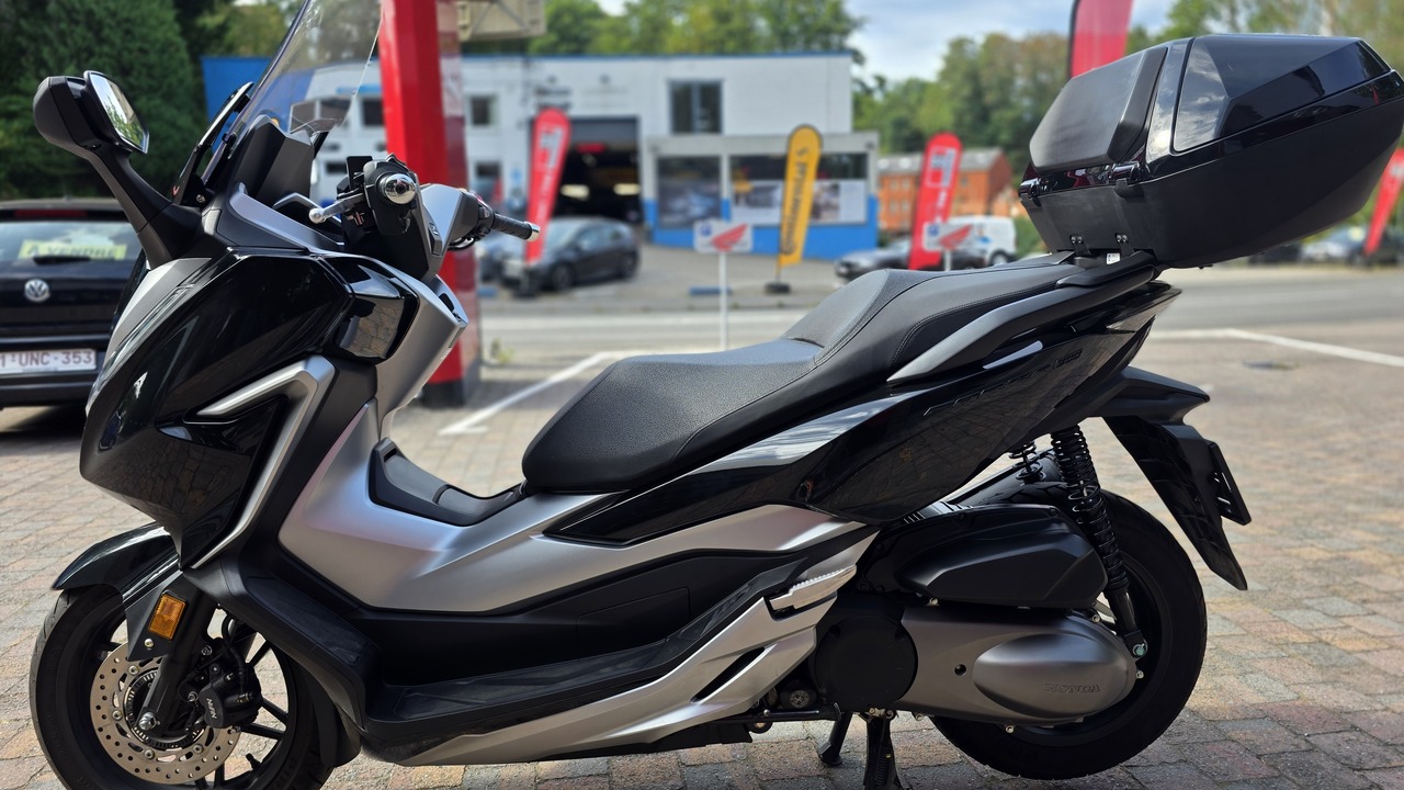 Honda FORZA 300