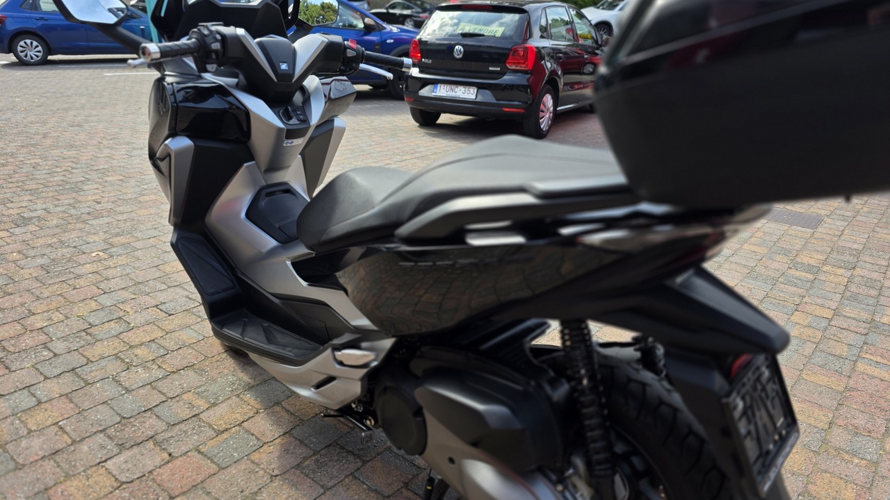 Honda FORZA 300