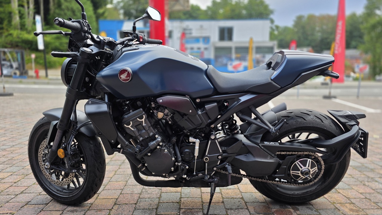 Honda CB1000R Black Edition