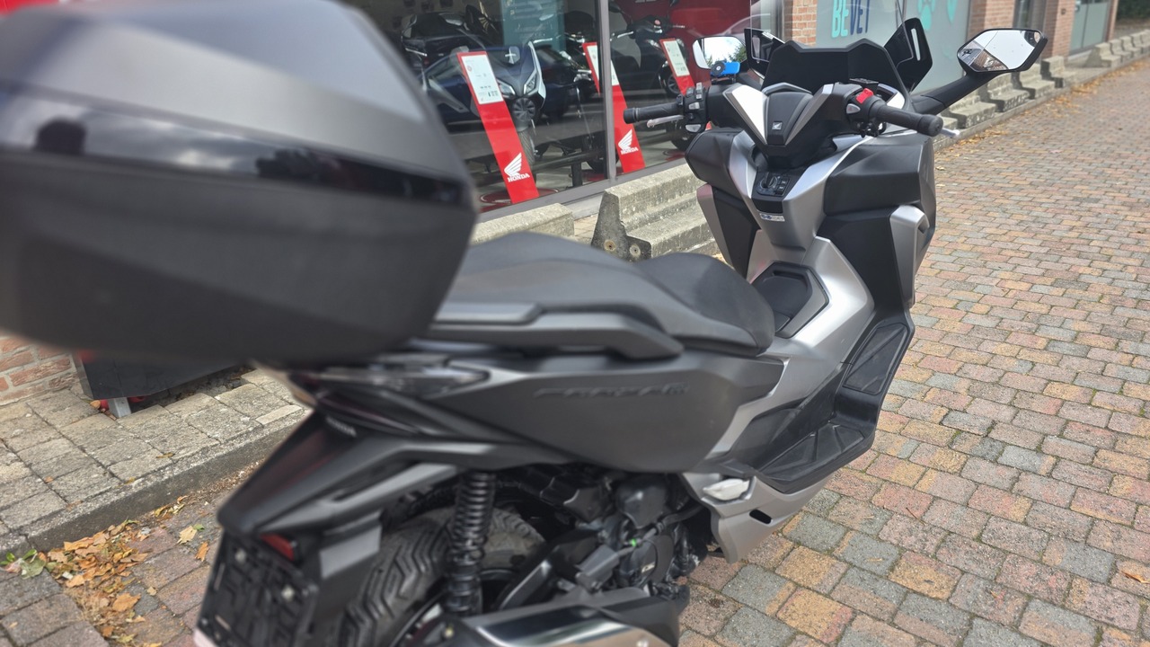Honda FORZA 300