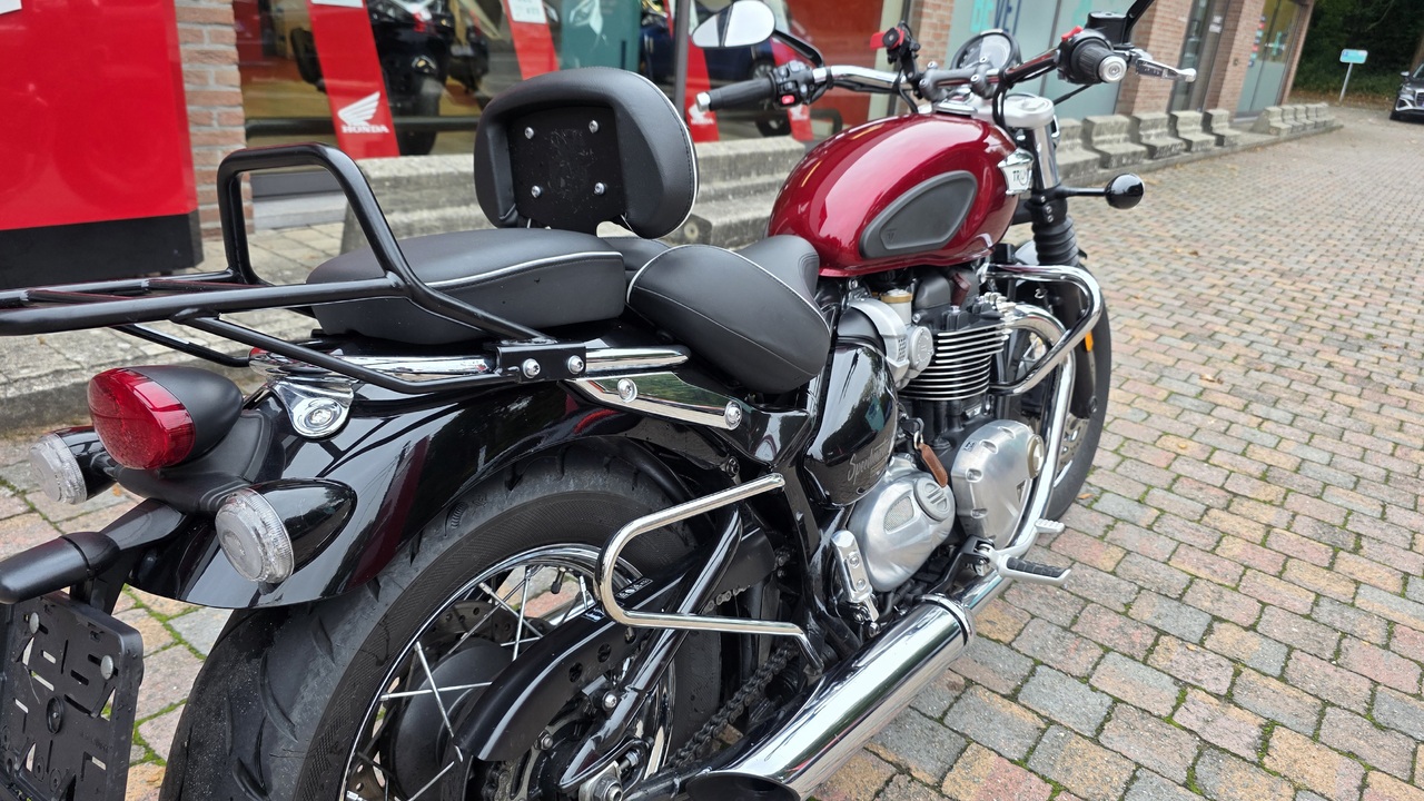 Triumph Speedmaster 1200