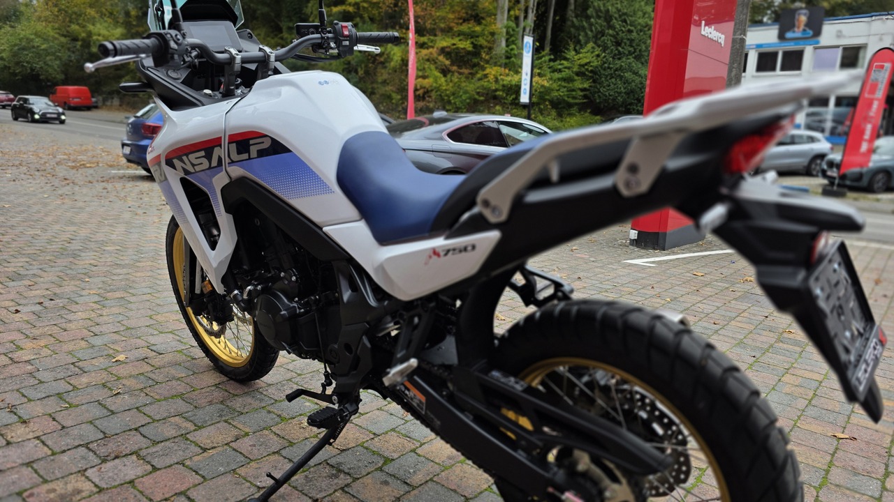 Honda TRANSALP 750