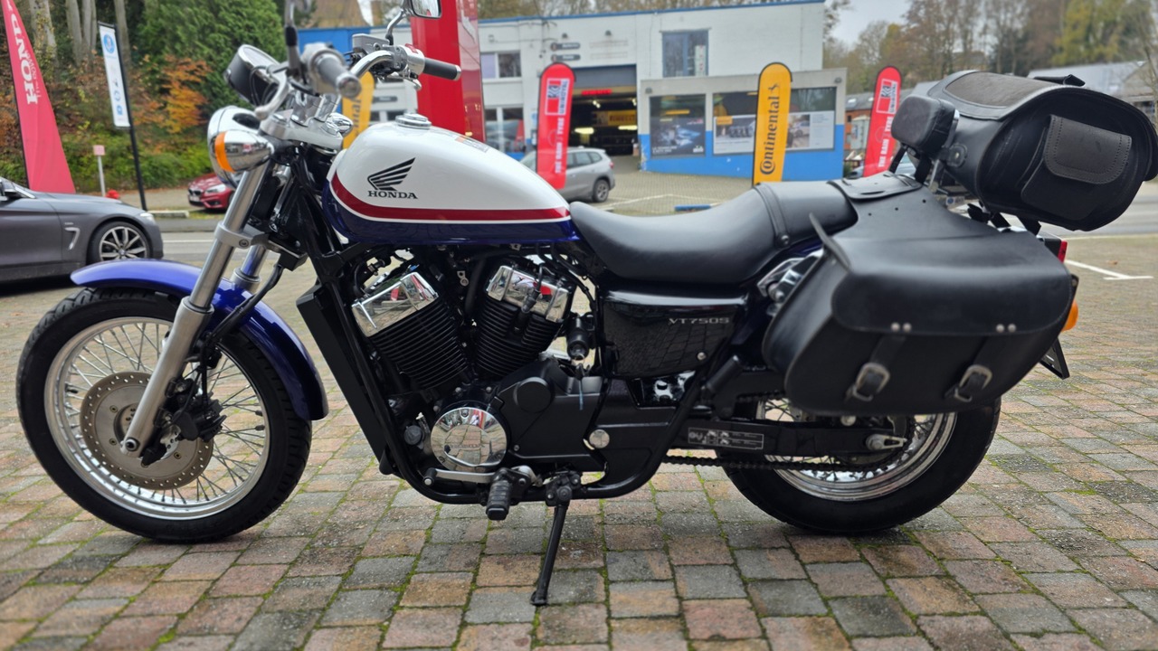 Honda VT 750S