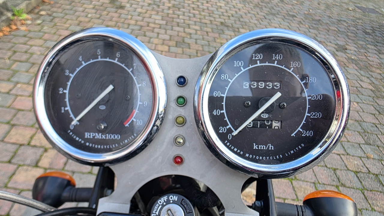 Triumph Daytona 900 Super III