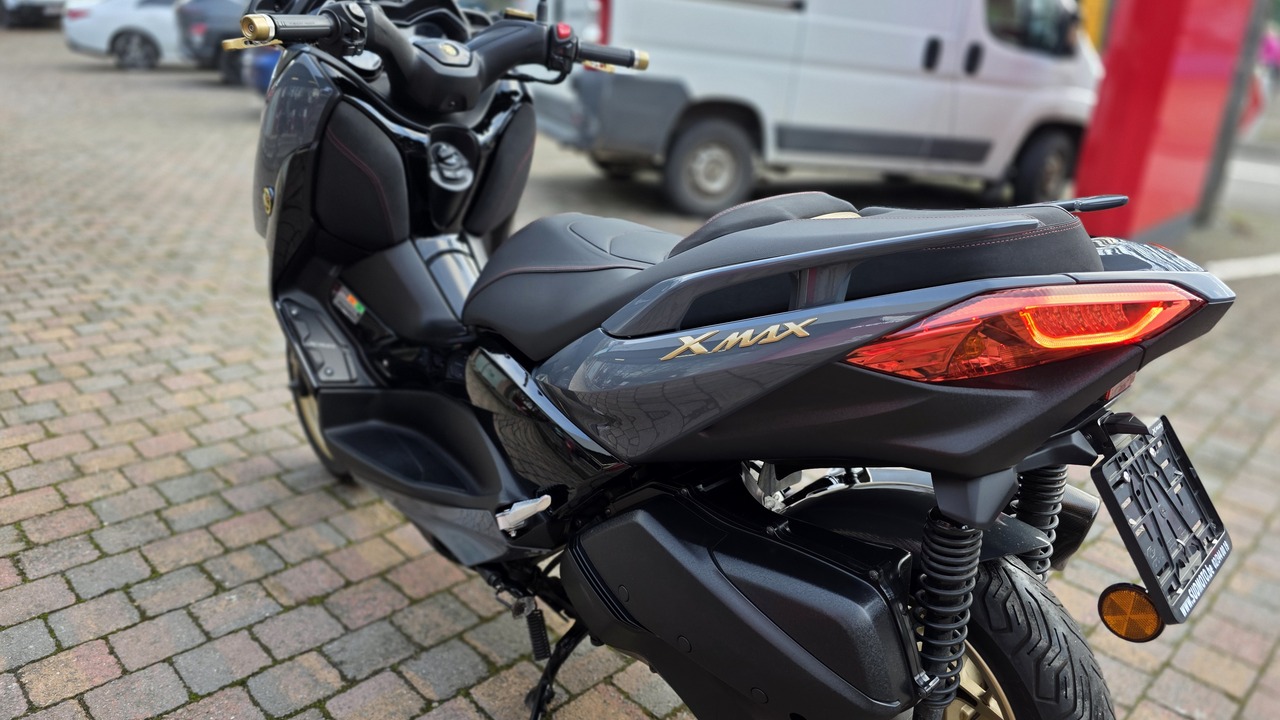 Yamaha X-MAX 300