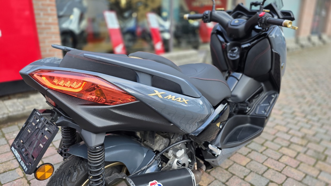 Yamaha X-MAX 300