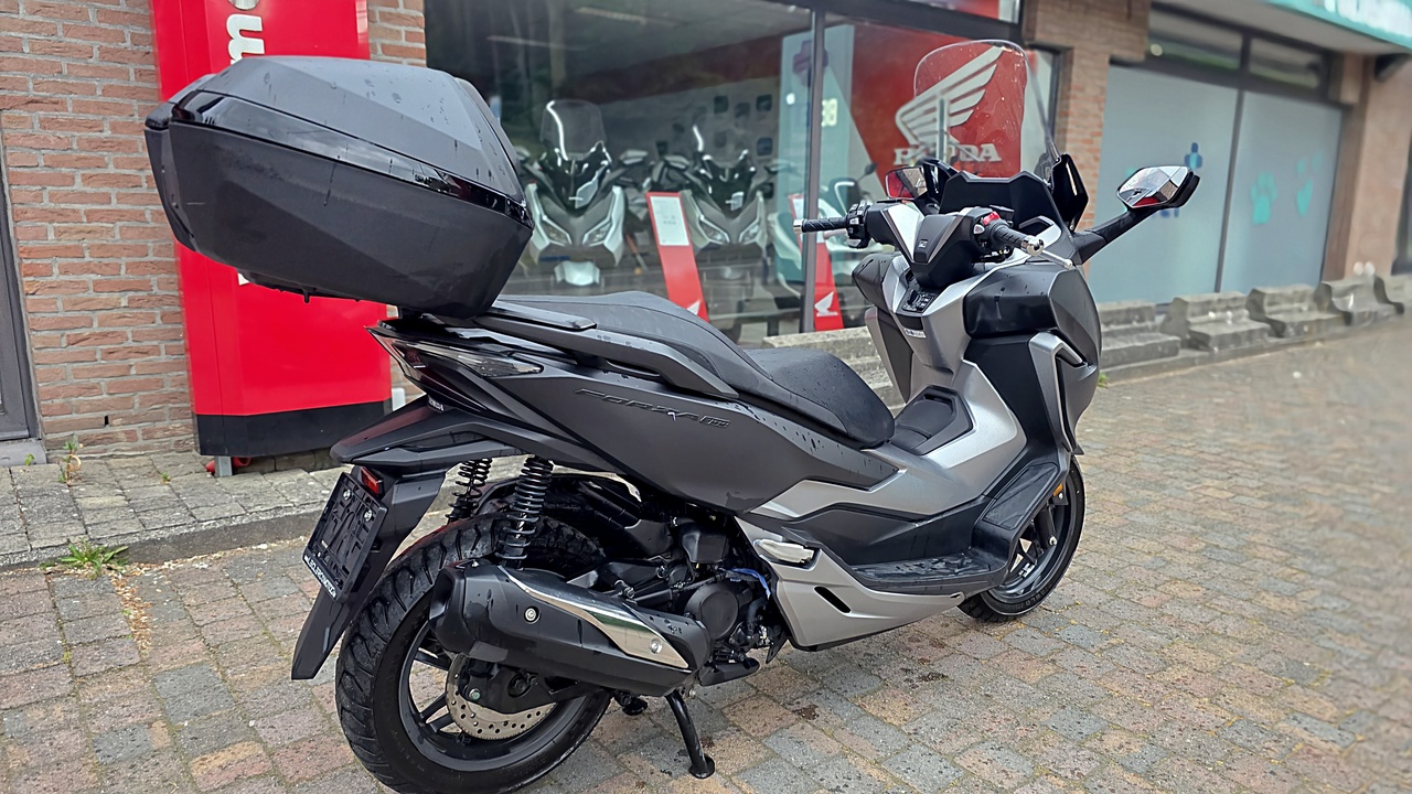 Honda FORZA 300