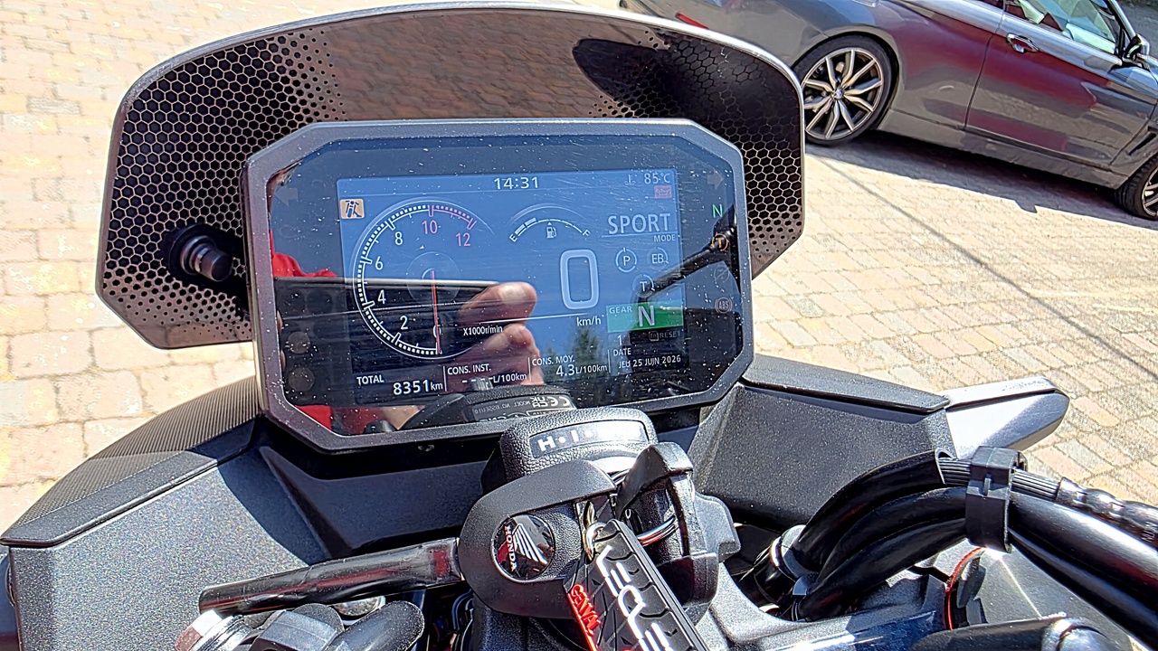 HONDA HORNET 750