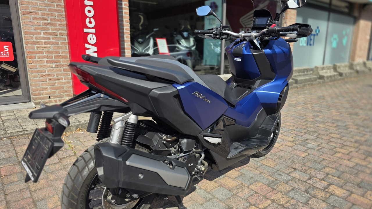 Honda ADV 350