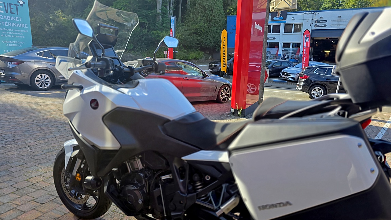 HONDA NT 1100