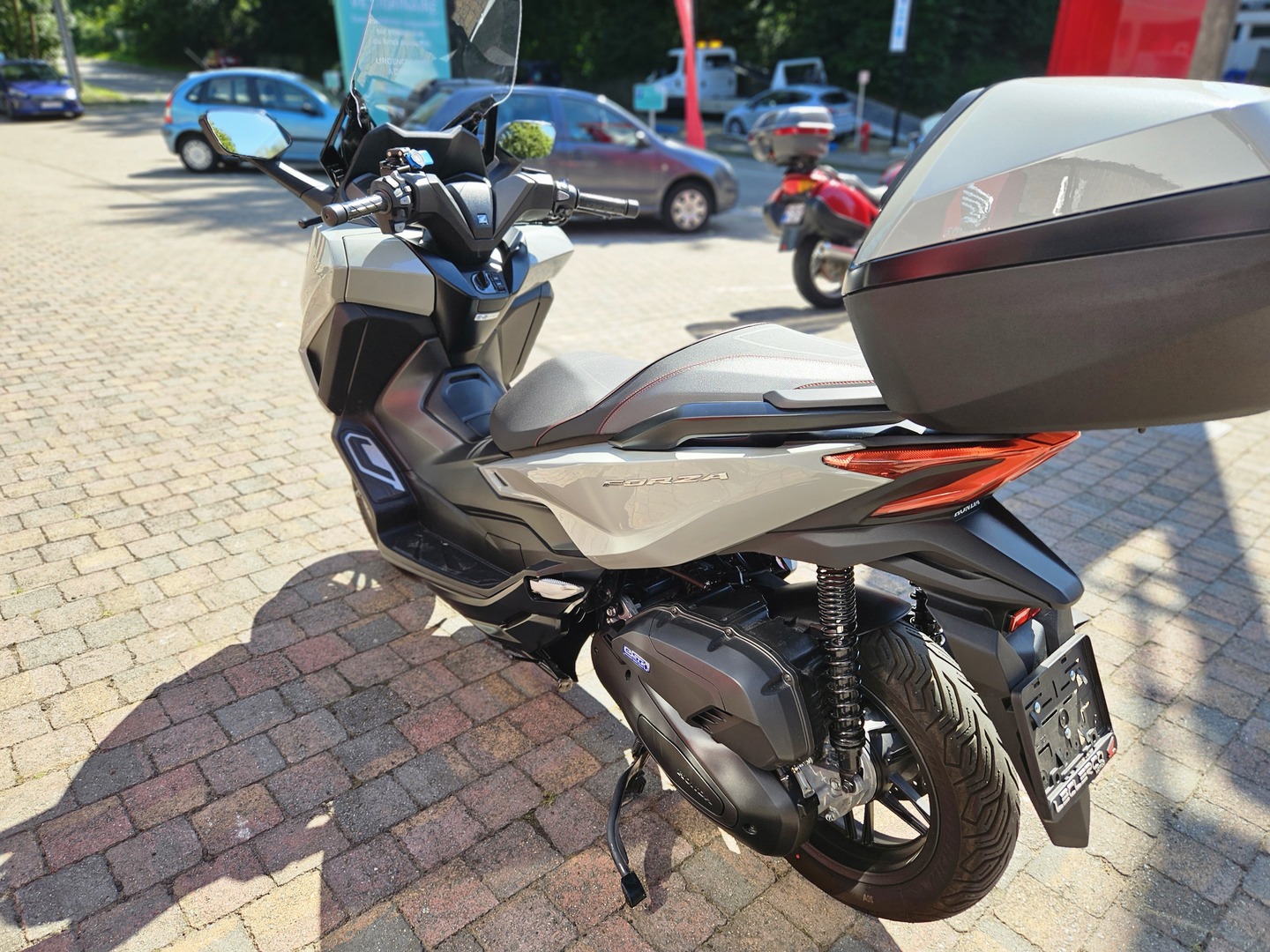 HONDA FORZA 125