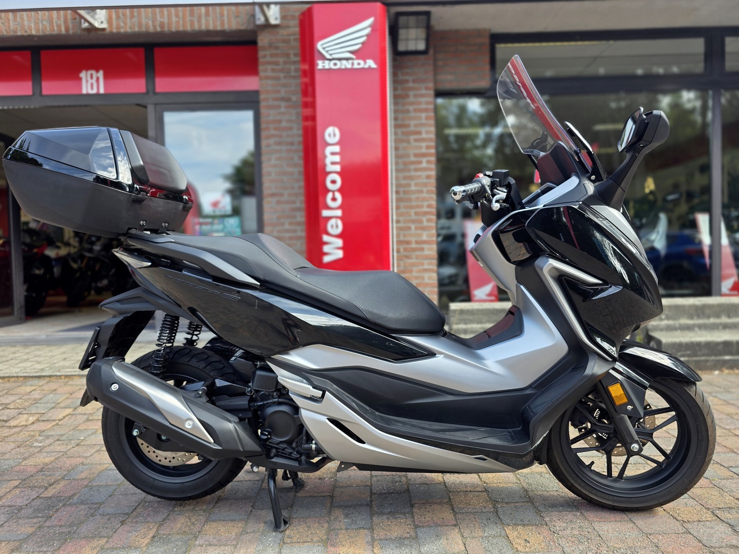 Honda FORZA 300