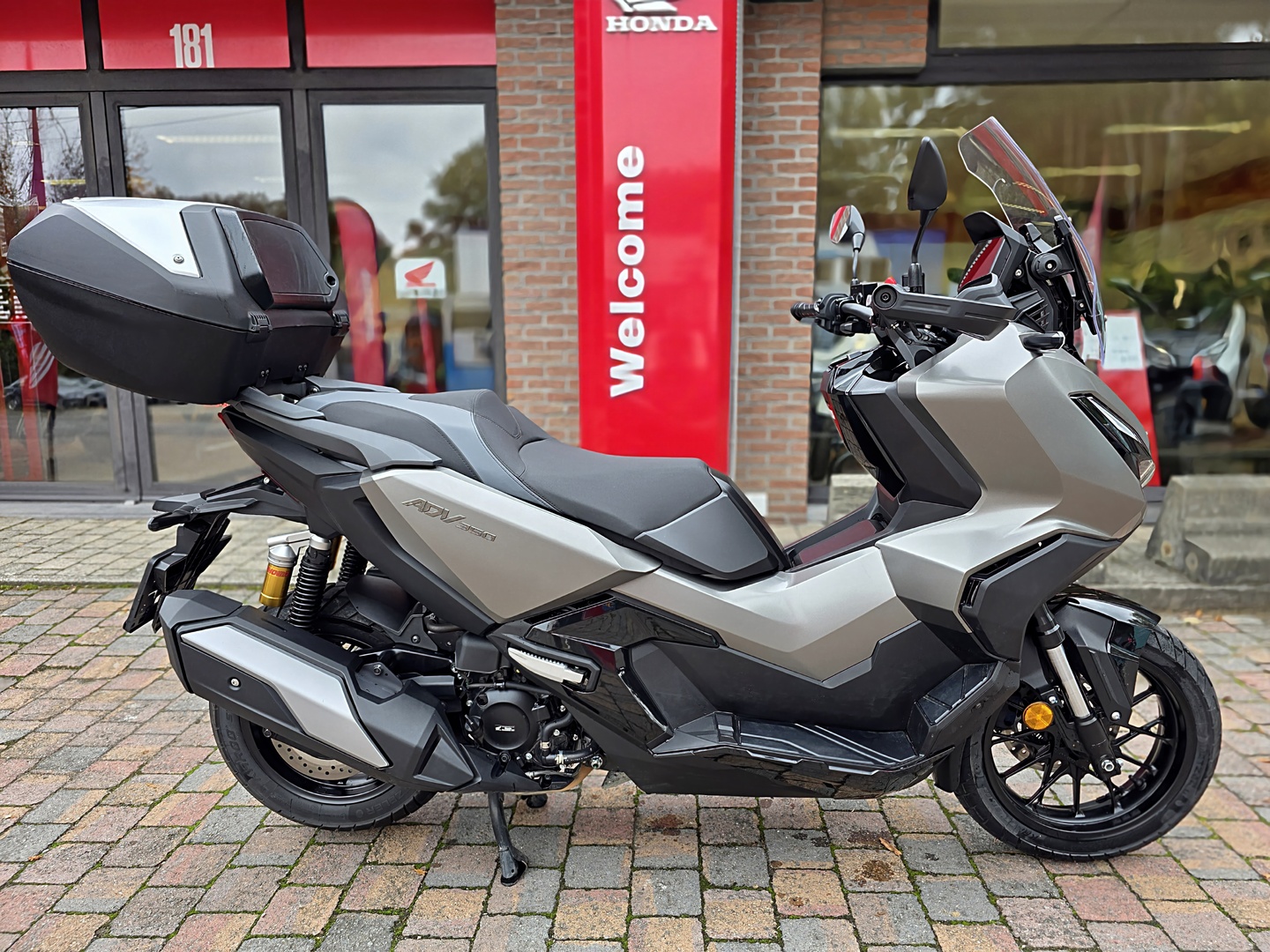 Honda ADV 350