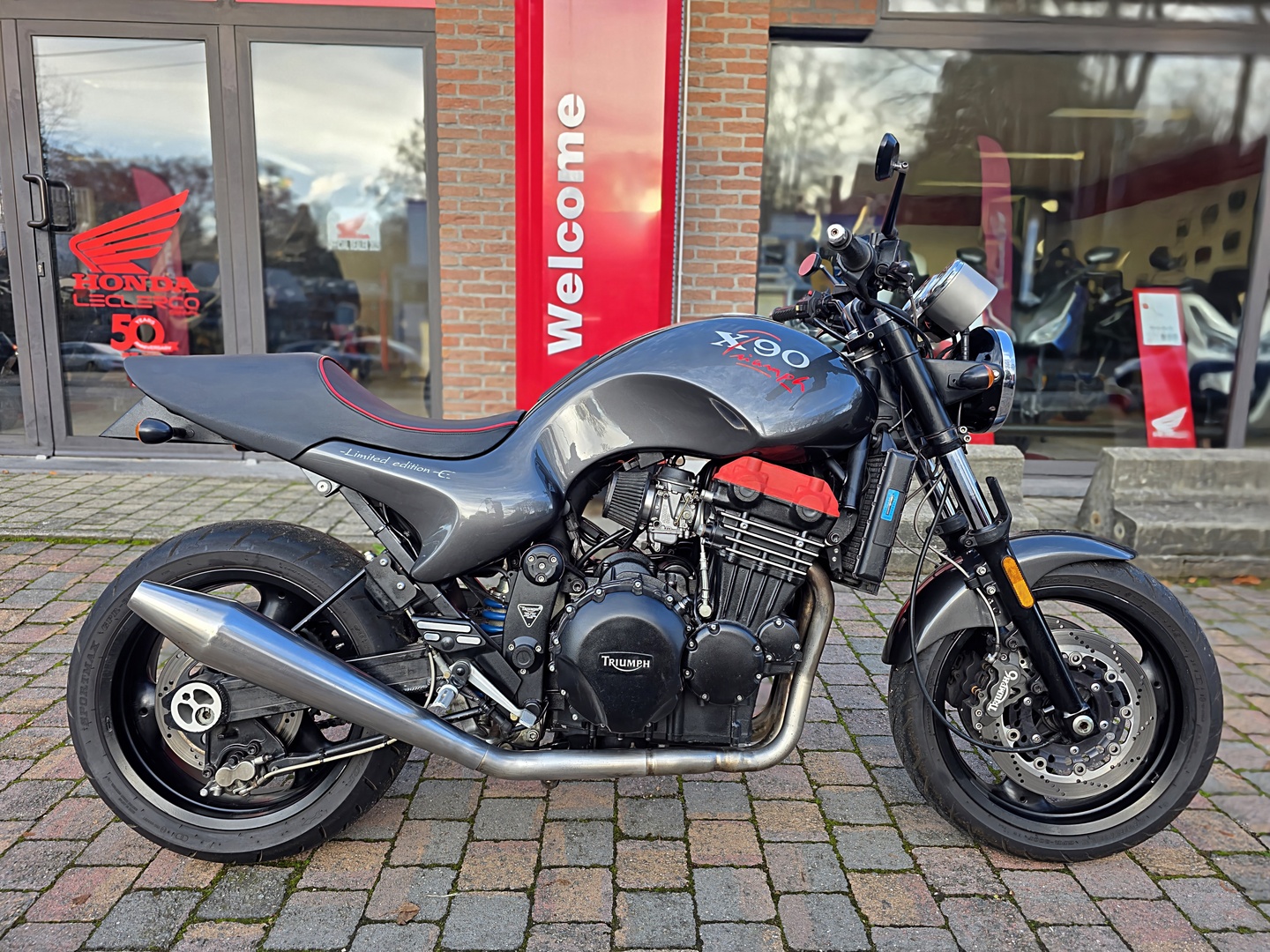 Triumph Daytona 900 Super III