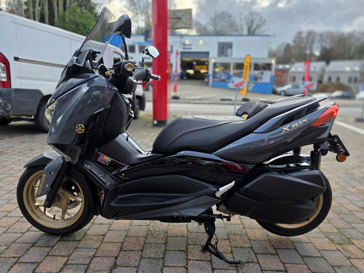 Yamaha X-MAX 300