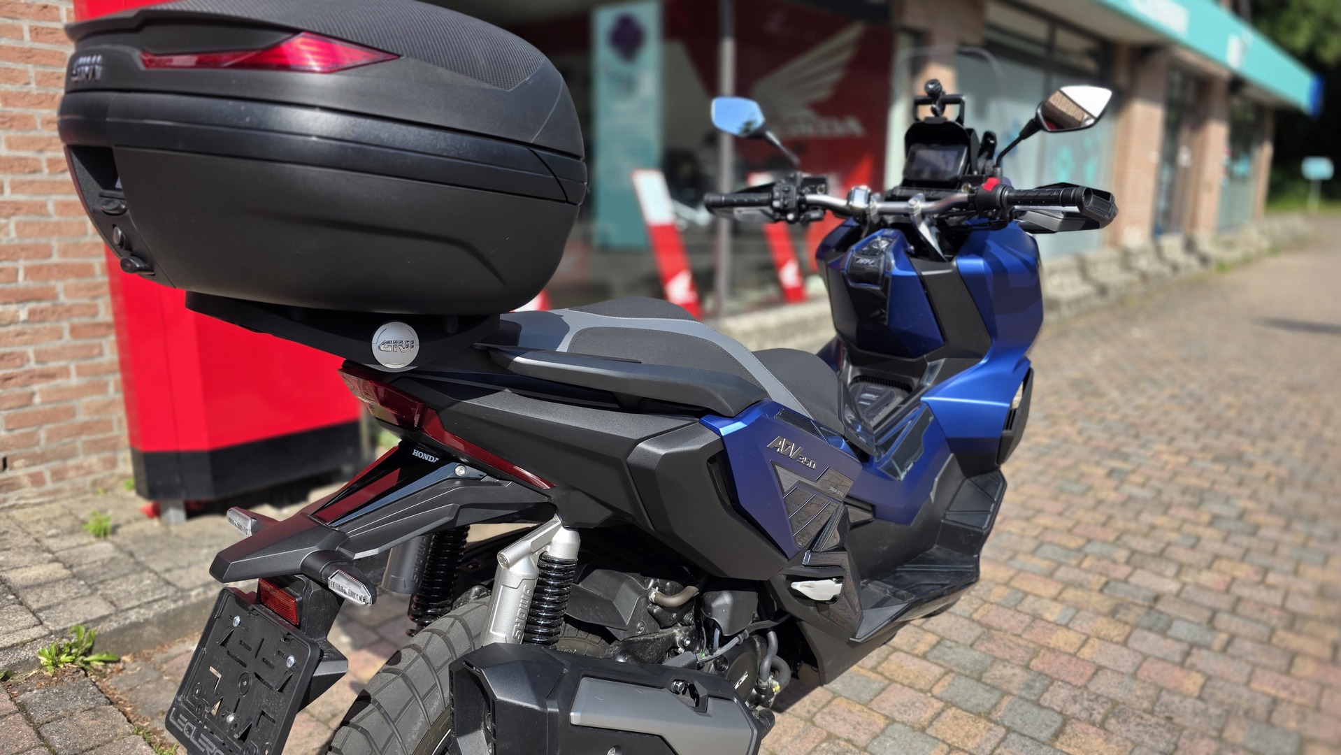 Honda ADV 350
