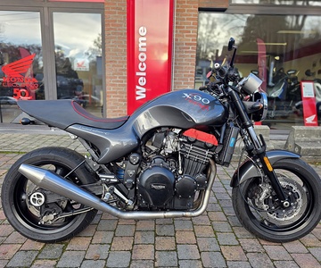 Triumph Daytona 900 Super III